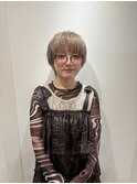 ブロンドショートマッシュ