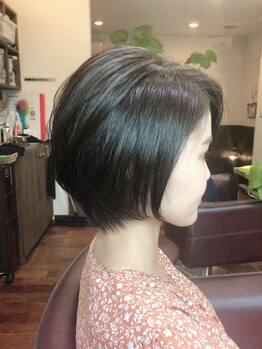 チェルシー 茅ヶ崎(CHELSEA)の写真/“褒められショート”で、顔周りの印象を変える!もちの良いショートやボブで、伸びても扱いやすい◎