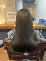 スローネ(THRONE)&nbsp;髪質改善酸性ストレートで艶髪／20代30代40代／新宿