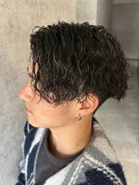 ポリマン 西新井(poliment) 立体感UPのスパイラルパーマ/センターパートにも最適