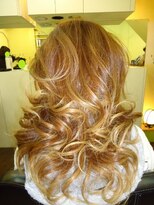 エムスリーディーミュゼステージ(M3D)&nbsp;ピコカラー（キャラメルアッシュ）カール仕上げ