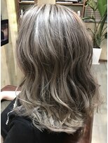 ジョージ(Jo-Ji)&nbsp;Milky Ash　♯インナー♯ハイライト♯ブリーチ