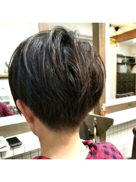 ビケット (Biquette) 刈り上げショート