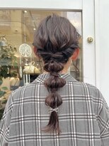 リノ(Lino)&nbsp;玉ねぎアレンジで編み下ろしヘア