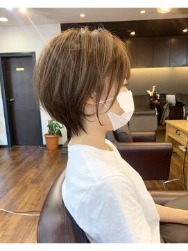 レイラバイアフロート 吉祥寺(Lila by afloat) 【畑中正敏】20代30代40代◎小顔丸みくびれショート、ボブ