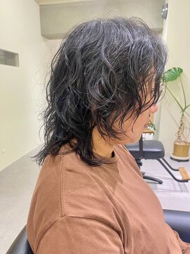 フイ(HUI) 30代40代ふんわりパーマアッシュベージュナチュラル透明感