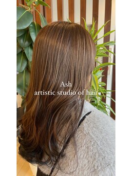 アッシュ アーティスティック スタジオ オブ ヘア(Ash artistic studio of hair) 狐カラー×ロング