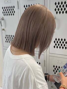 エリマバイフィフス 調布(elima by fifth) 切りっぱなしボブ肩上ボブミルクティーベージュダブルカラー