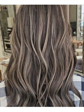 ヴィアーレアンクスタイル(VIALE Ank style) 可愛い