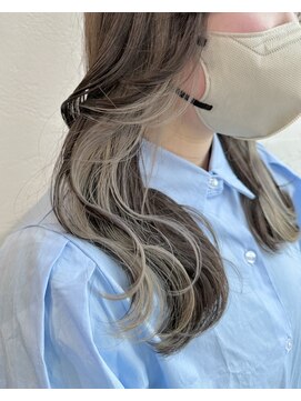 ミーム 原宿 表参道(meme) "インナーカラー×レイヤーカット