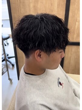 エッジ(EDGE) メンズツイストスパイラルパーマ刈り上げマッシュ