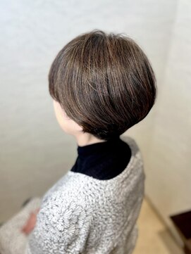 タヤ 東急百貨店吉祥寺店(TAYA) 丸みショート/白髪ぼかし/ベージュハイライト/ヘアマニキュア