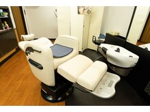理容 一の宮 百草店の雰囲気（<理容室>ならではのシェービングメニューもお任せください！）