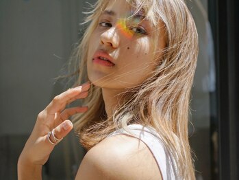 ネウィ 池袋(newi)の写真/≪池袋東口30秒≫艶感と透け感がたまらない!!イノアカラーとケアブリーチで作る周りと差のつく理想の髪色☆