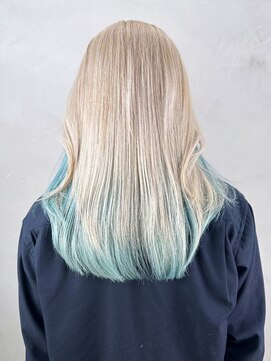 シオン(shion) ホワイトブロンドくびれヘアロング韓国ヘア_ba545711