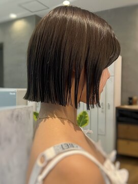 アトロ(Atoro) カット/カラー/イメチェン/顔周り/ボブ/レイヤーカット/大阪梅田