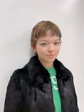 ヴィサージュクオン(VISAGE Quon) エフォートレスショートウルフ