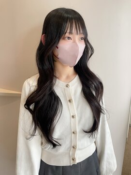 クム(QUMU) 黒髪×レイヤーカット