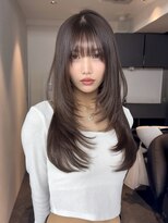アイヴァン(AIVAN)&nbsp;ハッシュカット ロングレイヤー ブラウンベージュii