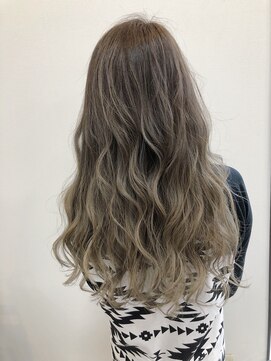 ソワンドゥブレス 大日店 (soin de brace) ○外国人風グラデーションデザインカラー