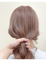 リノショアーズ 日本大通り店(RINOSHORES)&nbsp;ハイトーンブリーチダブルカラーまろやかベージュウェーブmaaya