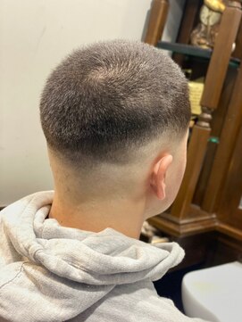 ヒロギンザ 新橋日比谷口店(HIRO GINZA) 0mm~ボウズフェード 新橋 理容室 床屋 日比谷 内幸町