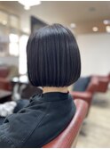 コンパクトボブで“どん”