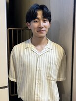 ゼストプール(ZEST POOL)&nbsp;センターパート　韓国ヘア　ナチュラルヘア　ダウンパーマ