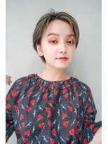 ギークス(GEEKS)&nbsp;【GEEKS渋谷】クールショート/スモーキーベージュ/冬カラー/小顔