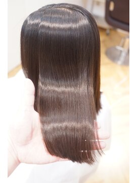 レスキューヘア 首里坂下店 「思わず触れたくなる、感動のサラサラツヤツヤ髪。」