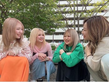 ヘアアンドデイスパ アグー(hair&dayspa AGU)の写真/【当日予約OK】女性目線での提案が嬉しい★満足度の高い口コミ多数！気さくで親しみやすいスタイリスト揃い