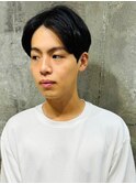 センターパート　黒髪　メンズショート　ツーブロック　短髪