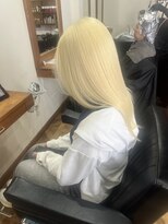 ココロヘアー マド(Cocolo hair MADO) 抜きっぱなしブロンド