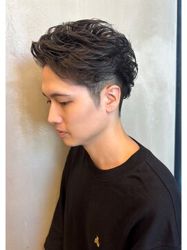 ロゼ 茨木(Rose) 【ROSE】アップバング＿フェザーパーマ＿ツーブロック