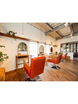 落ち着いた空間であなただけのサロンタイムを♪一人一人に合わせた丁寧な施術で理想のスタイルに♪