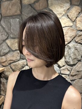 ルイ(ROUIS produced by LUCK 津田沼) ROUIS 津田沼 大人ボブ/グレーブラウン/小顔ヘア