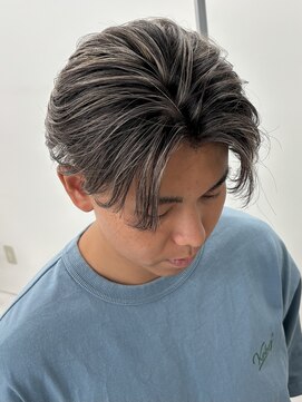 バレイヤージュ　ハイライト　デザインカラー　ホワイトメッシュ