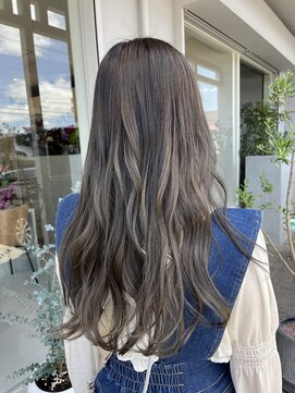 アソビ ヘア ラボ(Asobi hair lab) 赤みを抑えた透明感グレージュロング