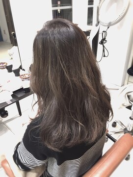 アジールヘア 所沢プロペ通り店(agir hair) ハイライトグレージュ【所沢】