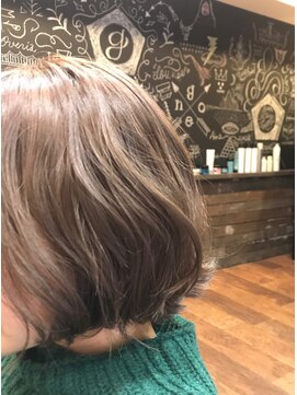 ゴエン(goen hair lounge) 内巻きも外ハネも自由自在!スタイリング簡単切りっぱなしボブ!