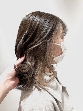 リア(Li'a by neolive) インナーカラー　ミルクティーベージュ