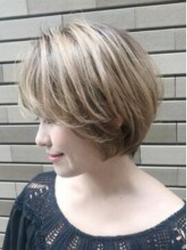 アフロディーテギンザ 神保町(APHRODITE GINZA) カール/セミディ/シアーカラー/姫カット［御茶ノ水/神保町］