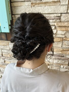 ヘア ミーツ ドレス プレローマ(HAIR meets dress pleroma) お呼ばれヘアセット