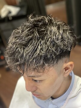 ヒロギンザ 新橋銀座口店(HIRO GINZA) 波巻スペインカール×フェード