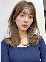 リコバイアフロート(riko by afloat)&nbsp;レイヤーカットウルフカットミルクティーベージュ