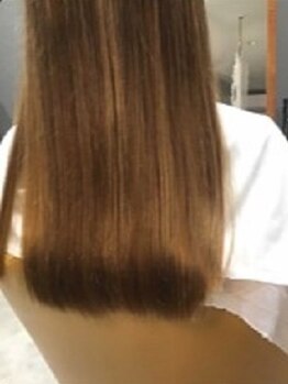 トゥッティー(Tutti)の写真/話題の“酸熱トリートメント”で髪のダメージに補修しながら、指通りなめらかな艶髪に♪ハリ・コシUP！