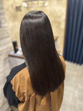 エスト(est) 美髪縮毛矯正　髪質改善ストレート　６０代縮毛矯正