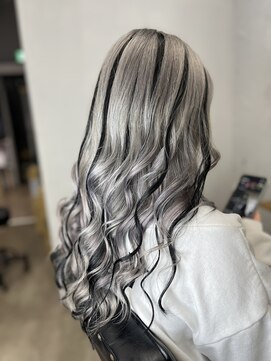 ワン(ONE) シルバー×ローライト