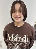ミニボブ内巻き顔周りレイヤーカット小顔アッシュベージュカーキ