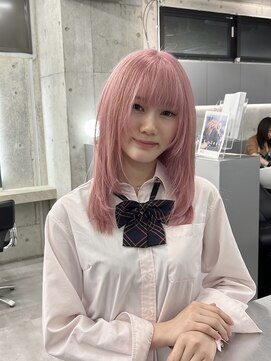 ローレン(Lolen.) 【ペールピンク×レイヤーカット】しまゆー